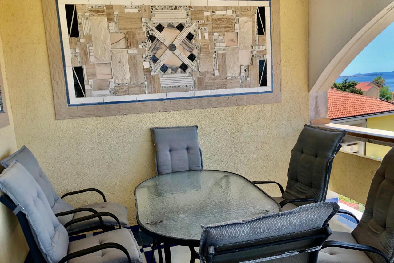 Villa Latina With 6 Apartments And A Shared Pool Vir Ngoại thất bức ảnh